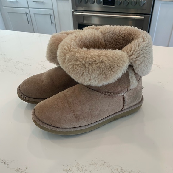 size 8 ugg shoes